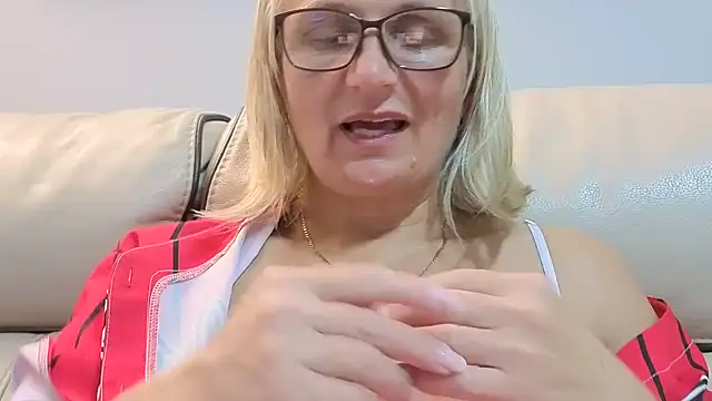 Velvet-Secrets online show from 09.27.25