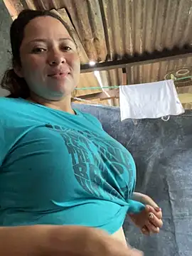 Snapshot of sabrossa chatting on 10.29.25 sabrossa online show from 10.29.25