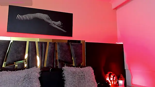 Snapshot of ScarletTorres chatting on 10.02.25 ScarletTorres online show from 10.02.25