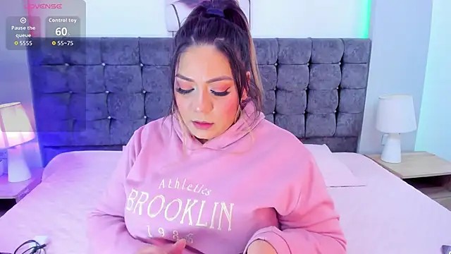 isabella horney  online show from 11.16.25