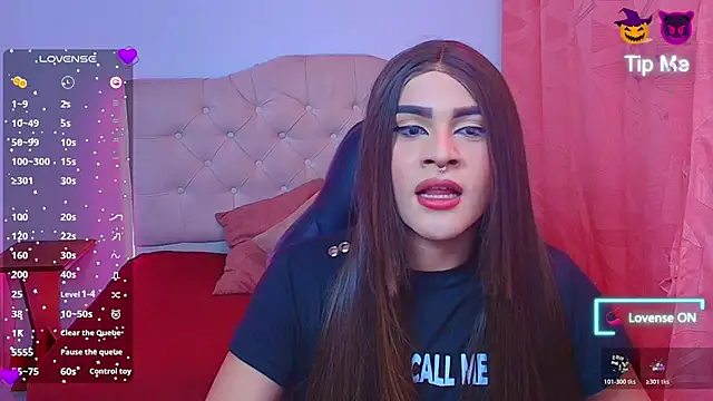 lailahdark online show from 10.23.25