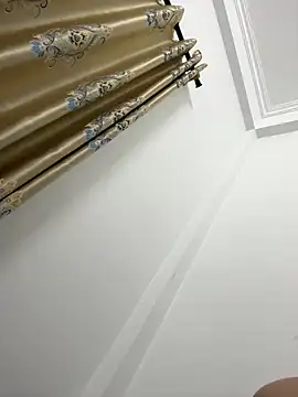 hoanghoangli online show from 04.17.26