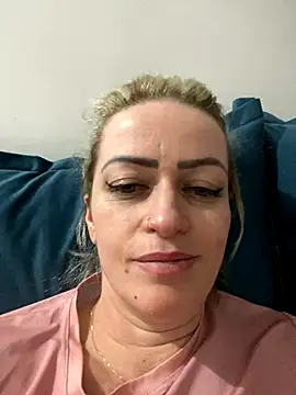 Snapshot of Alerquinasc chatting on 09.18.25 Alerquinasc online show from 09.18.25