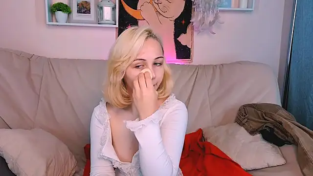 Snapshot of Charlotte_Colinss chatting on 10.03.25 Charlotte Colinss online show from 10.03.25