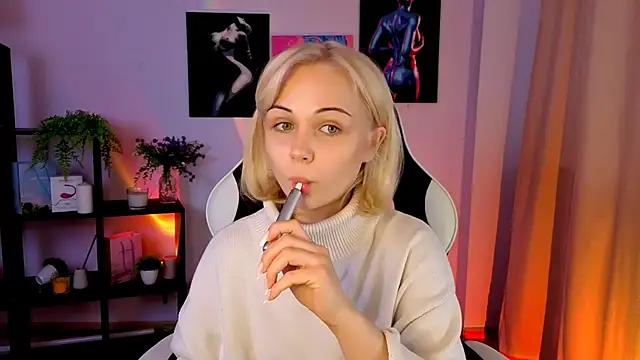 Charlotte Colinss online show from 05.15.26