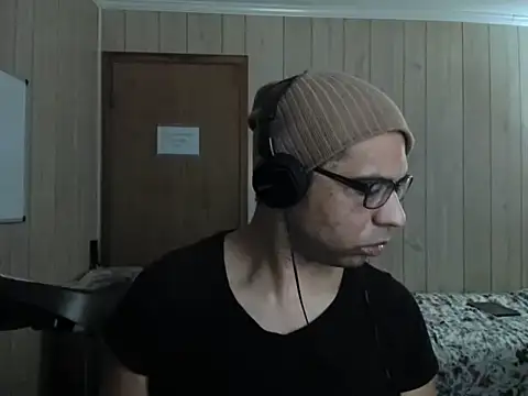 NaturalBeautyQueen online show from 10.27.25