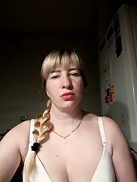 Snapshot of babyjessi chatting on 10.28.25 babyjessi online show from 10.28.25