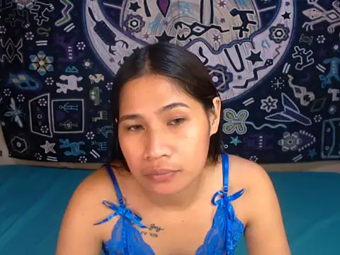 WiseeBella online show from 09.15.25