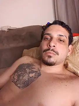 Snapshot of branquintatto chatting on 10.16.25 branquintatto online show from 10.16.25