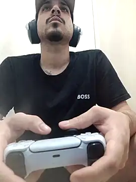 Snapshot of branquintatto chatting on 10.19.25 branquintatto online show from 10.19.25