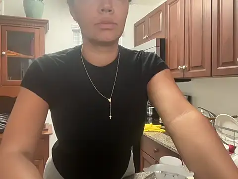 Snapshot of prettyykitty22 chatting on 09.23.25 prettyykitty22 online show from 09.23.25