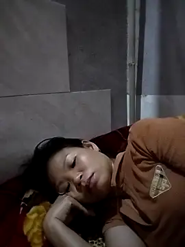 LinhNa999 online show from 09.15.25