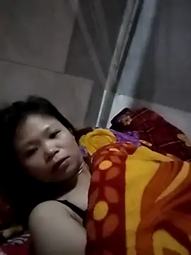 LinhNa999 online show from 11.19.25