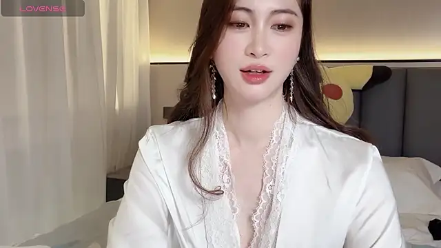 Snapshot of wuyueaini chatting on 11.04.25 wuyueaini online show from 11.04.25