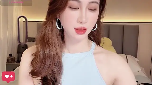 wuyueaini online show from 04.06.26