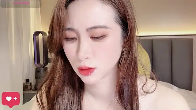 wuyueaini online show from 04.15.26