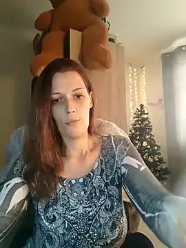 Mila Luciphya online show from 12.04.25