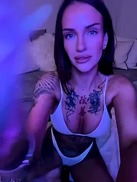 Nikki  Foxx online show from 10.06.25