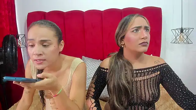 Snapshot of IsabelaANDalahia chatting on 10.01.25 IsabelaANDalahia online show from 10.01.25