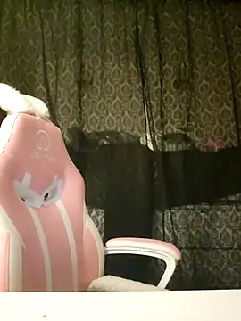 EmilyAngelUK online show from 10.11.25