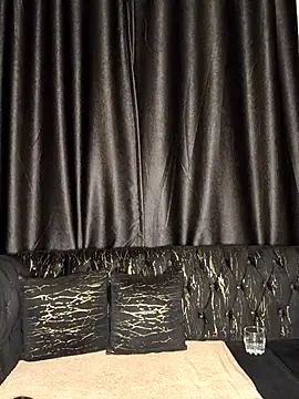 TinaFavourite online show from 03.17.26