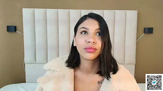 Snapshot of goddess_saori_ chatting on 10.21.25 goddess saori online show from 10.21.25