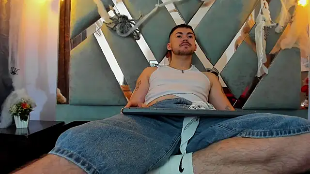 BrunoWalkerr online show from 11.03.25