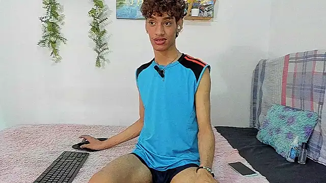 Snapshot of Peterfrost19 chatting on 11.09.25 Peterfrost19 online show from 11.09.25