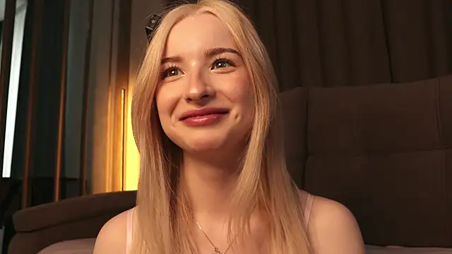 Nana Wilson online show from 04.14.26