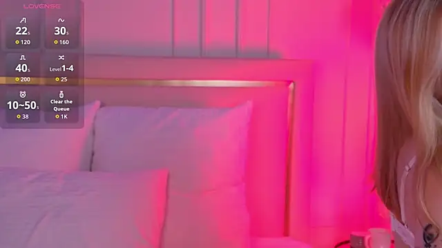 Snapshot of VelvetHell chatting on 10.05.25 VelvetHell online show from 10.05.25