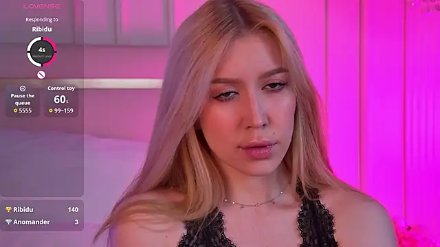 Snapshot of VelvetHell chatting on 11.01.25 VelvetHell online show from 11.01.25