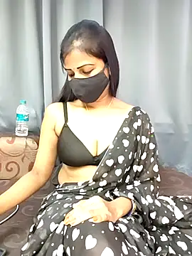 Misss-julli online show from 10.04.25