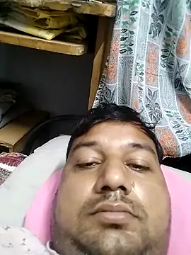 Snapshot of sumit_19 chatting on 10.26.25 sumit 19 online show from 10.26.25