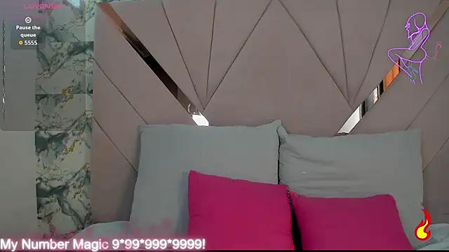 Snapshot of angel_dthroat3 chatting on 11.08.25 angel dthroat3 online show from 11.08.25