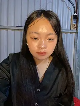 Julia-Elsa online show from 10.12.25