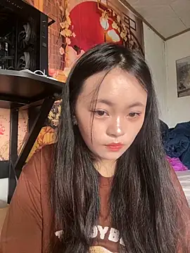 Julia-Elsa online show from 10.15.25