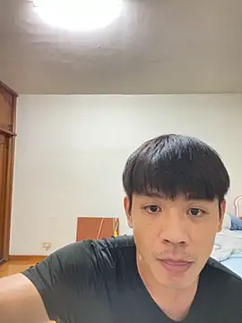 Snapshot of Foxfoxfox4 chatting on 11.12.25 Foxfoxfox4 online show from 11.12.25