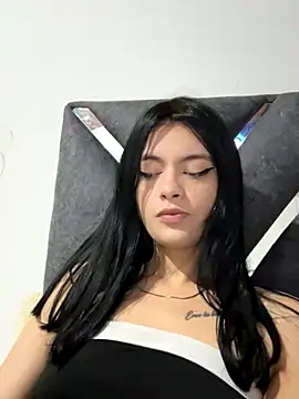 Snapshot of LiaCollings chatting on 10.27.25 LiaCollings online show from 10.27.25