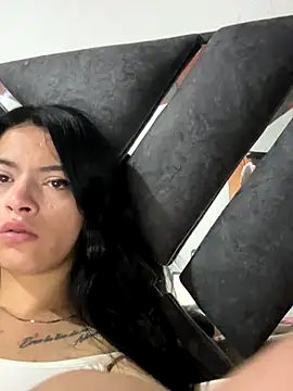 LiaCollings online show from 11.26.25