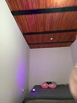 Snapshot of LiaCollings chatting on 02.06.26 LiaCollings online show from 02.06.26