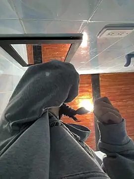 Snapshot of LiaCollings chatting on 02.18.26 LiaCollings online show from 02.18.26