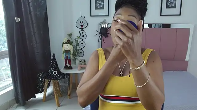 Lele F w online show from 10.08.25