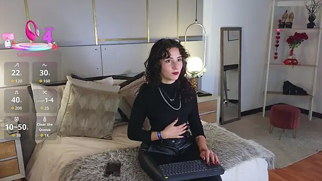 Lina Montclair online show from 04.01.26