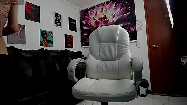 lycoris 19 online show from 10.02.25