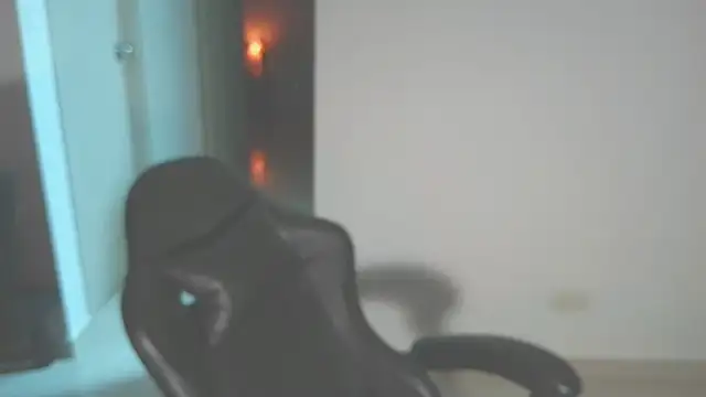 Yulienneg online show from 04.16.26