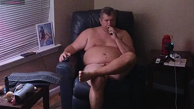 Snapshot of Single_White_Male chatting on 10.01.25 Single White Male online show from 10.01.25