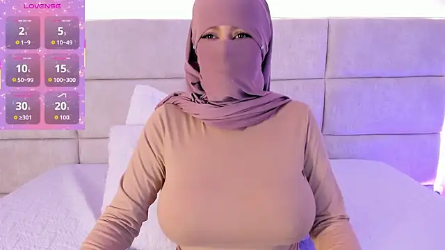  Nadiaa online show from 04.16.26