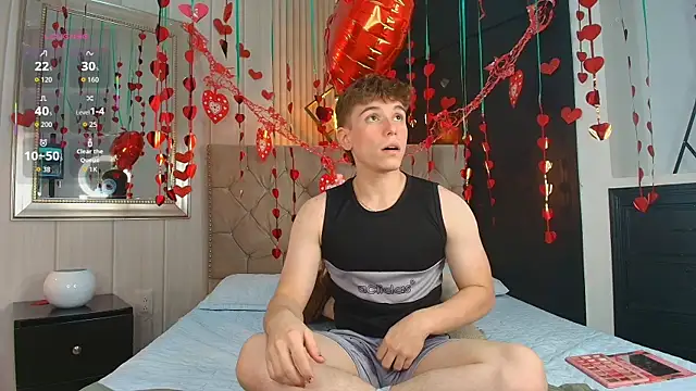 Snapshot of TaylerWhite chatting on 09.25.25 TaylerWhite online show from 09.25.25