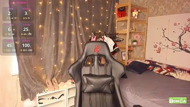 Laila Blarr online show from 09.27.25