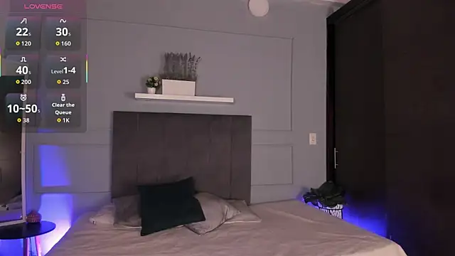 Snapshot of sweet_tamara_ chatting on 10.13.25 sweet tamara online show from 10.13.25